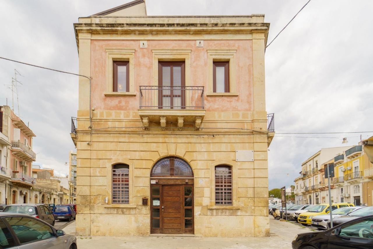 Siracusa Comfy & Central Apartment With Terrace Syracuse Exterior photo